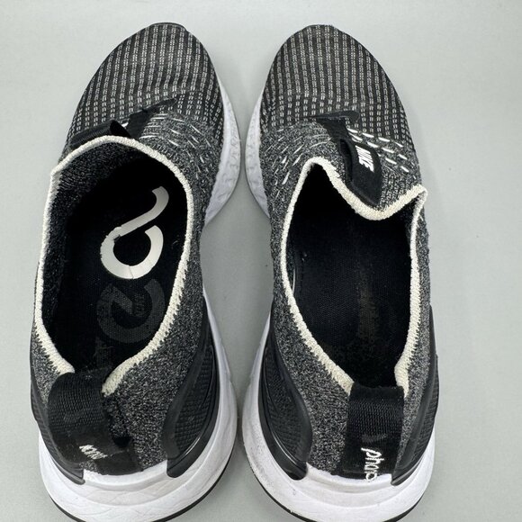 Size 8.5 Nike Womens React Phantom Run Flyknit 2 Oreo Slip On Running Shoes - Picture 7 of 9